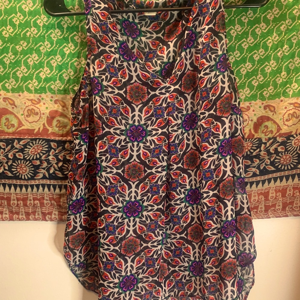 Sleeveless blouse